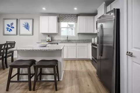Kitchen - 6110 Orchard Meadow Dr, Elyria, OH 44035 photo 3 of 4