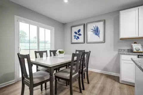 Dining - 6110 Orchard Meadow Dr, Elyria, OH 44035 photo 2 of 3