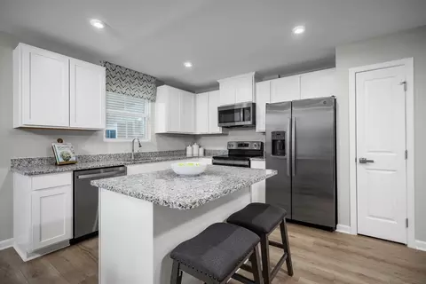 Kitchen - 6110 Orchard Meadow Dr, Elyria, OH 44035 photo 1 of 4