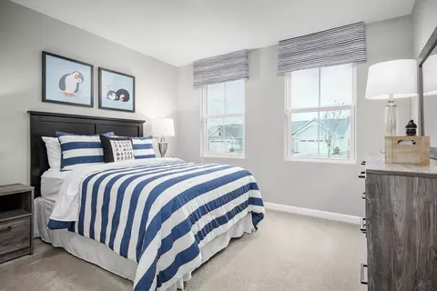 Bedroom - 6110 Orchard Meadow Dr, Elyria, OH 44035 photo 3 of 5
