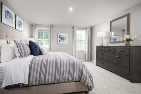 Bedroom - 6110 Orchard Meadow Dr, Elyria, OH 44035 photo 2 of 5