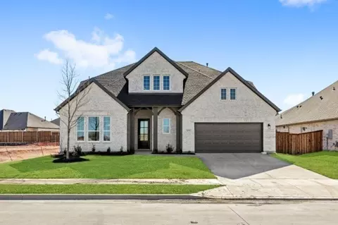 225 Wintergrass Dr, Waxahachie, TX 75165