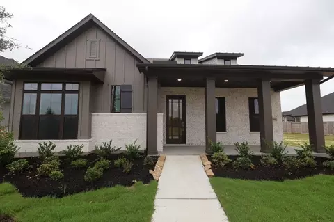12014 Salty Bend Dr, Mont Belvieu, TX 77580
