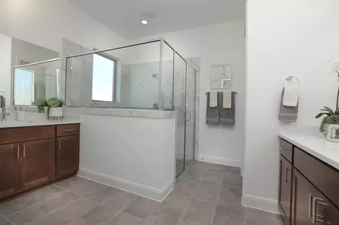 Bath - 150 Pinyon Pine Dr, Bastrop, TX 78602 photo 1 of 3