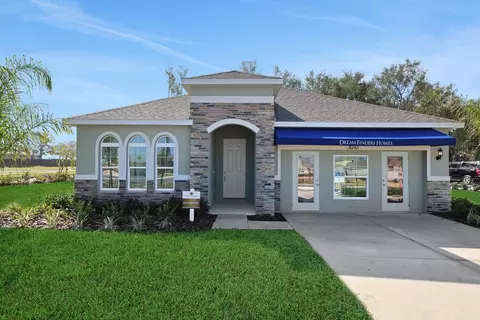 2974 Supermarine Rd, Tavares, FL 32778