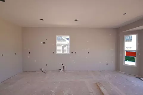 Living - 3868 Maize View Dr, Powell, OH 43065 photo 2 of 3