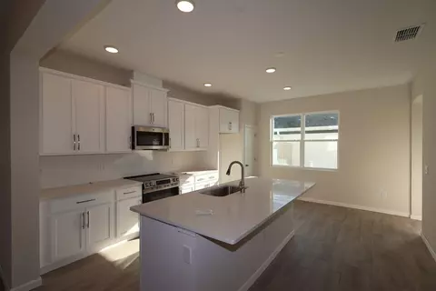 Kitchen - 1349 Hyde St, Saint Cloud, FL 34771 photo 1 of 11