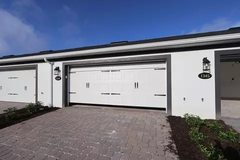 Exterior - 1349 Hyde St, Saint Cloud, FL 34771 photo 2 of 15