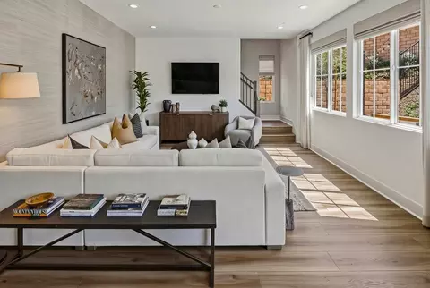 Living - 742 Miravar Pl, Vista, CA 92081 photo 3 of 7