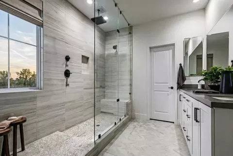 Bath - 742 Miravar Pl, Vista, CA 92081 photo 2 of 6