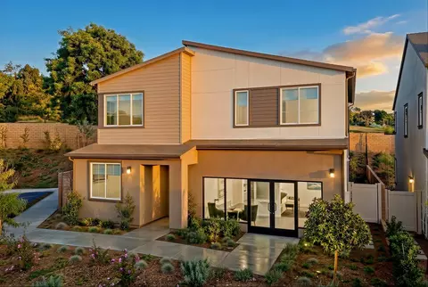 Exterior - 742 Miravar Pl, Vista, CA 92081 photo 7 of 10