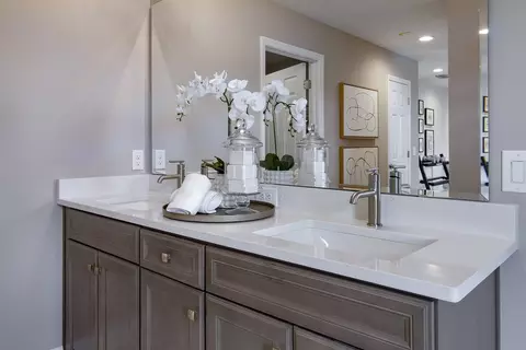 Bath - 5989 Ali Grace Dr, Saint Cloud, FL 34771 photo 8 of 10
