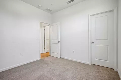 Bedroom - 2604 Redtail Hawk Rd, Modesto, CA 95357 photo 2 of 6