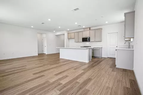 Living - 2604 Redtail Hawk Rd, Modesto, CA 95357 photo 1 of 1