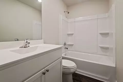 Bath - 305 Fastboy Ln, Waller, TX 77484 photo 4 of 4
