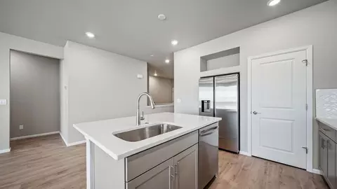 Kitchen - 7057 N Obsidian Way, Eagle Mountain, UT 84005 photo 1 of 3