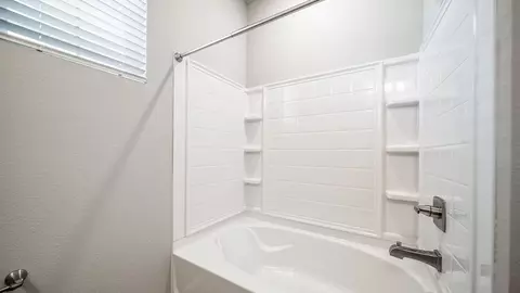Bath - 7057 N Obsidian Way, Eagle Mountain, UT 84005 photo 1 of 1