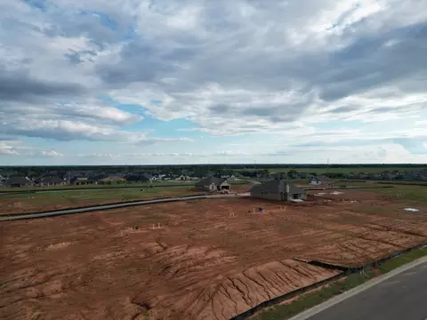 View/Area - 9324 Poppey Pl, Yukon, OK 73099 photo 19 of 25