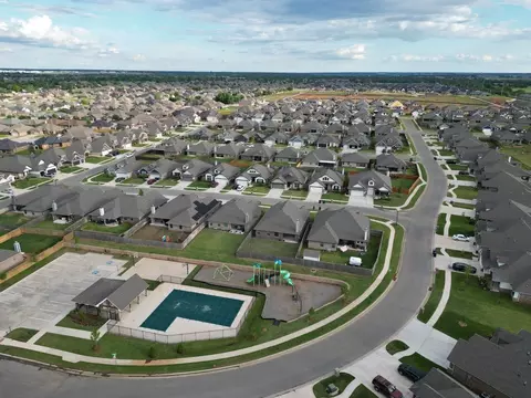 View/Area - 9324 Poppey Pl, Yukon, OK 73099 photo 10 of 25