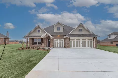 Exterior - 9324 Poppey Pl, Yukon, OK 73099 photo 2 of 42