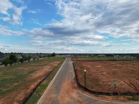View/Area - 9324 Poppey Pl, Yukon, OK 73099 photo 20 of 25