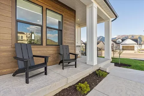 Exterior - 2451 W Aurora Ave, Mapleton, UT 84664 photo 2 of 3