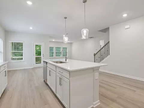 Kitchen - 5150 Crescendo Cir, Fairburn, GA 30213 photo 3 of 5