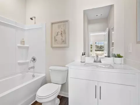Bath - 5150 Crescendo Cir, Fairburn, GA 30213 photo 5 of 7