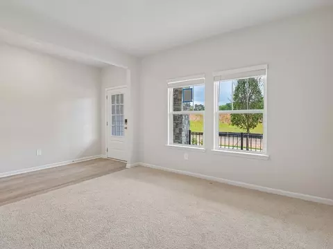 Living - 5150 Crescendo Cir, Fairburn, GA 30213 photo 6 of 7