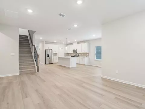 Living - 5150 Crescendo Cir, Fairburn, GA 30213 photo 5 of 7