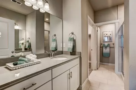 Bath - 6838 Stonebrook Dr, Timnath, CO 80547 photo 1 of 4