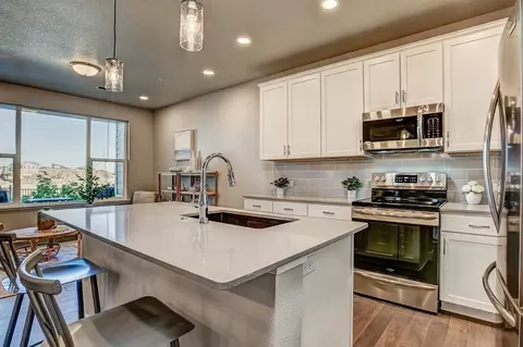 Kitchen - 6838 Stonebrook Dr, Timnath, CO 80547 photo 2 of 4
