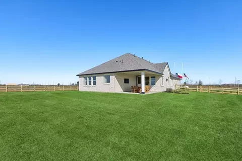 Exterior - 201 Eldridge Dr, Sealy, TX 77474 photo 6 of 6