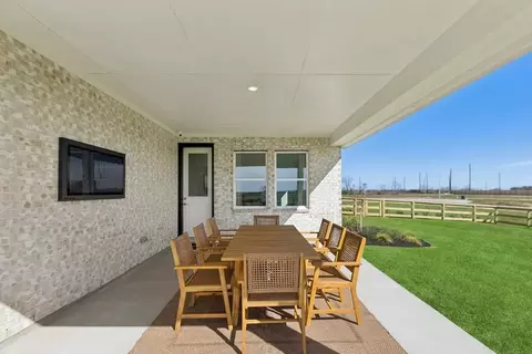 Exterior - 201 Eldridge Dr, Sealy, TX 77474 photo 5 of 6