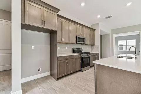 Kitchen - 12305 White Blossom Ct, Parrish, FL 34219 photo 1 of 5