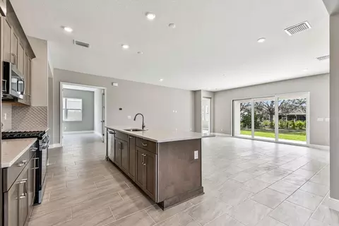 Kitchen - 12305 White Blossom Ct, Parrish, FL 34219 photo 2 of 5