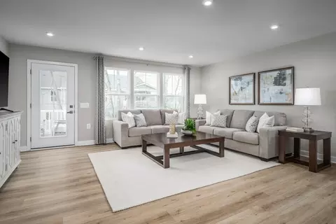 Living - 201 Joy Ln, Suffolk, VA 23435 photo 2 of 2