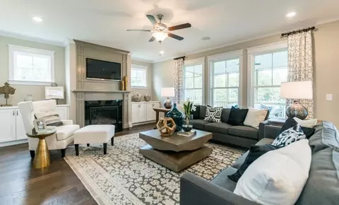 Living - 34 Pinehurst Ln, Monroe, GA 30655 photo 4 of 5