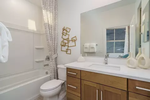Bath - 21583 W Cartwright Ave, Buckeye, AZ 85396 photo 1 of 16