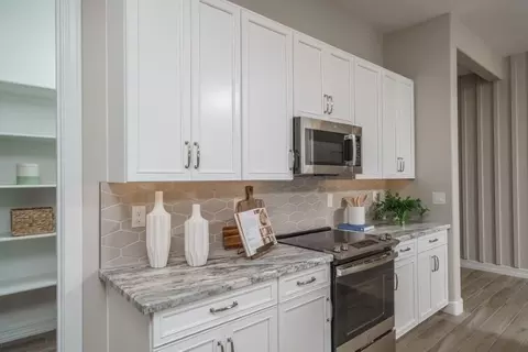 Kitchen - 21583 W Cartwright Ave, Buckeye, AZ 85396 photo 8 of 12