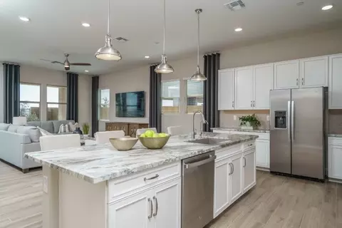 Kitchen - 21583 W Cartwright Ave, Buckeye, AZ 85396 photo 9 of 12