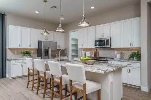 Kitchen - 21583 W Cartwright Ave, Buckeye, AZ 85396 photo 10 of 12