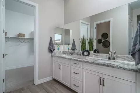 Bath - 21583 W Cartwright Ave, Buckeye, AZ 85396 photo 11 of 16