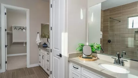 Bath - 21583 W Cartwright Ave, Buckeye, AZ 85396 photo 7 of 16