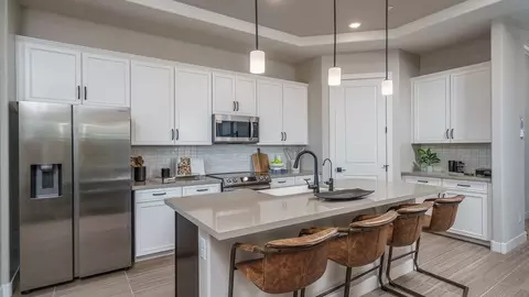 Kitchen - 21583 W Cartwright Ave, Buckeye, AZ 85396 photo 6 of 12