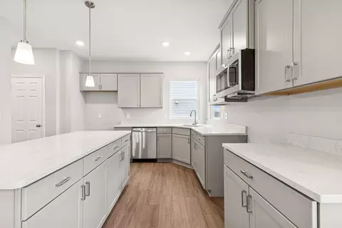 Kitchen - 1473 Acadia Dr, Maineville, OH 45039 photo 1 of 4