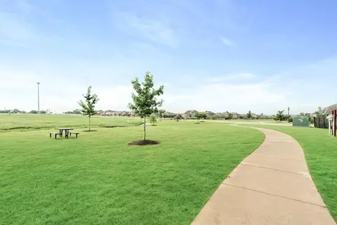 View/Area - 1012 Brenham Dr, Godley, TX 76044 photo 3 of 6