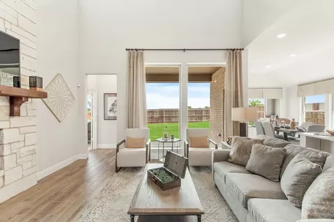 Living - 1012 Brenham Dr, Godley, TX 76044 photo 5 of 6