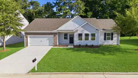 256 Lake Tyler Dr, New Bern, NC 28560