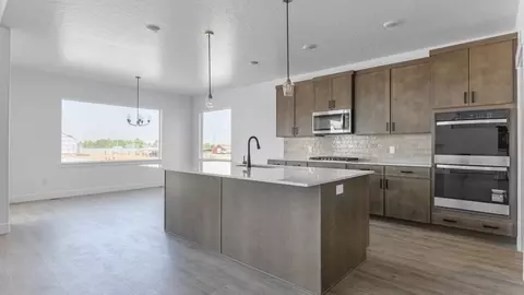 Kitchen - 1612 E 960 N #246, Salem, UT 84653 photo 4 of 10